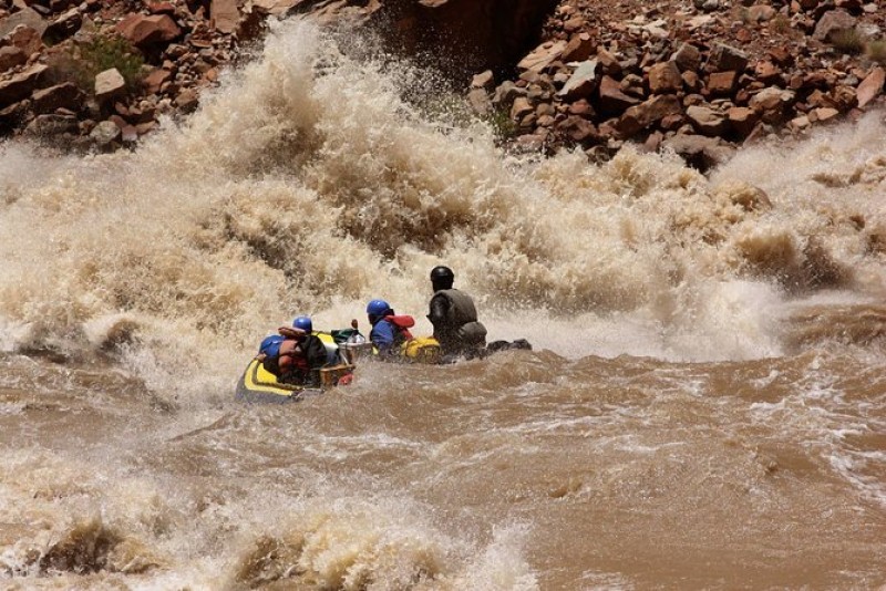 Rafting Cataract Canyon