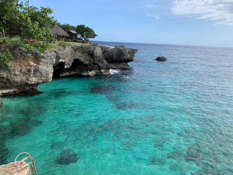 Negril Beach & the Negril Cliffs