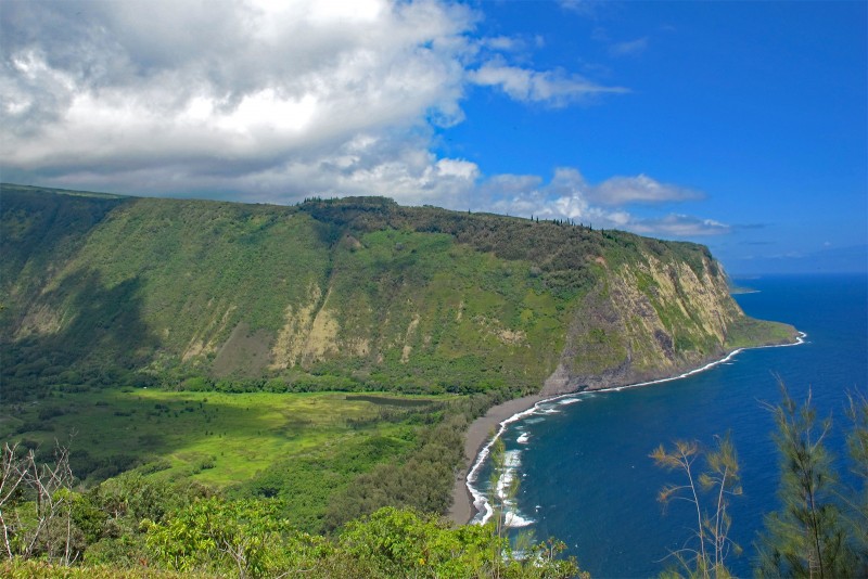 Waipio Valley Lookout