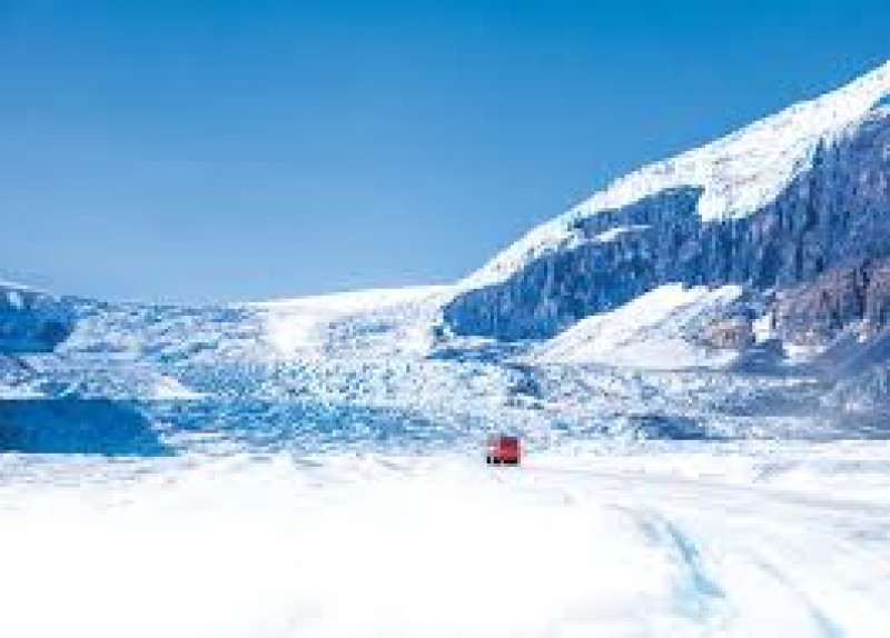 Icefields Parkway and the Columbia Icefield