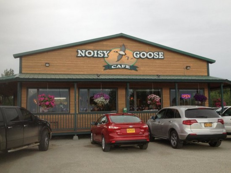 Noisy Goose Cafe