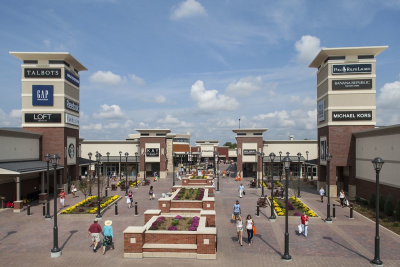 Twin Cities Premium Outlets