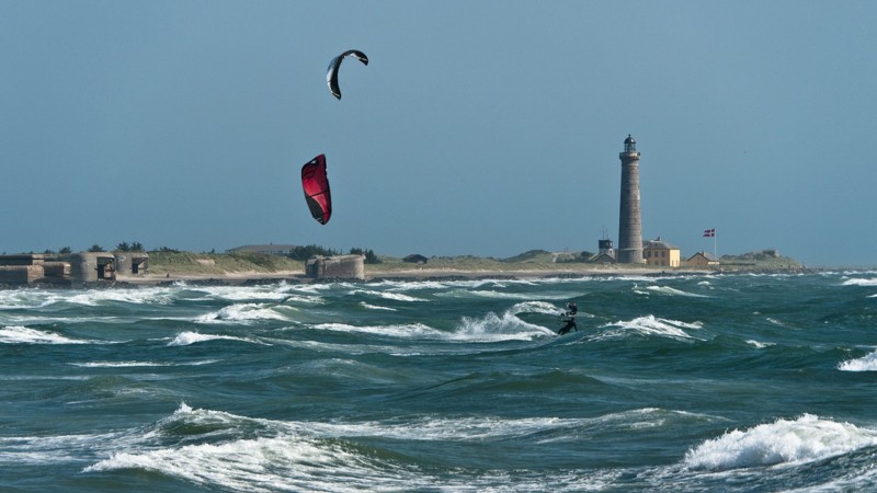 Kitesurfing