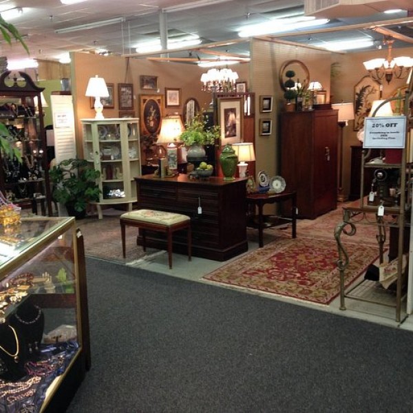 McCrary's Antiques, Arts & Crafts Mall