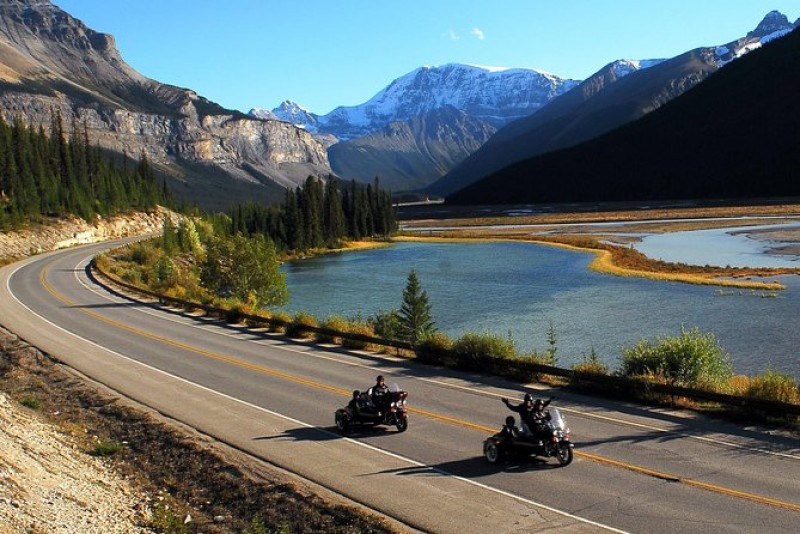 Canadian Rockies Tour by Chauffeured Sidecar