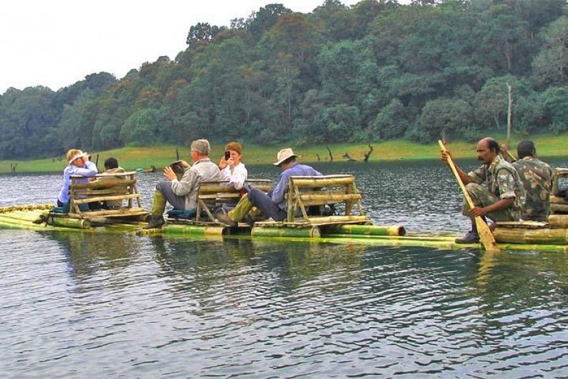 Bamboo Rafting 