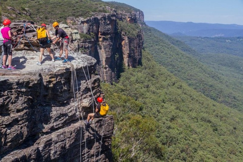 Abseil in the Blue Mountains