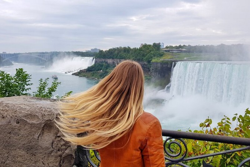 Small Group Niagara Tour